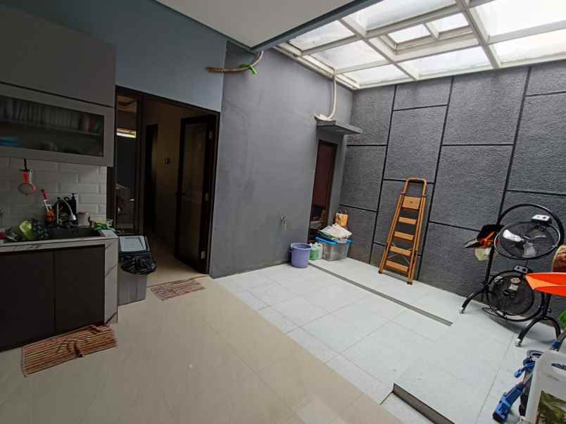 dijual rumah perumahan buana gardenia