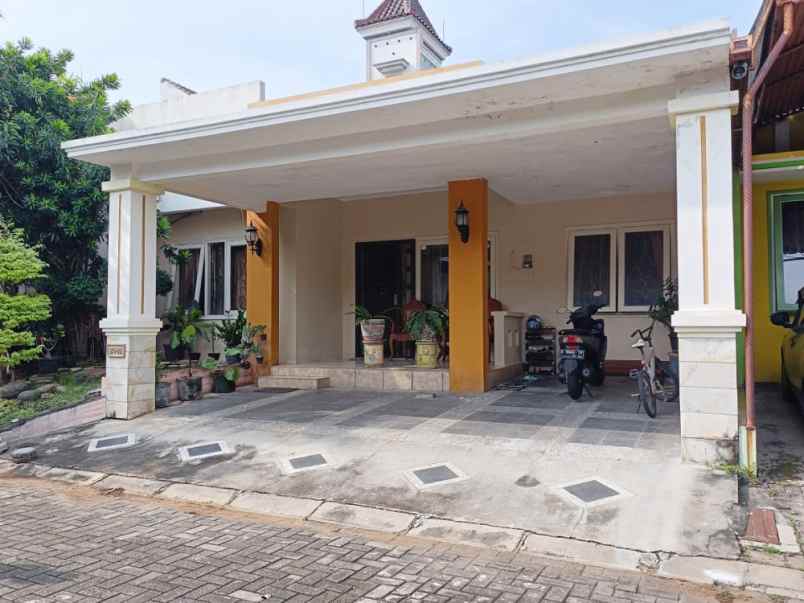 dijual rumah perumahan gardenia