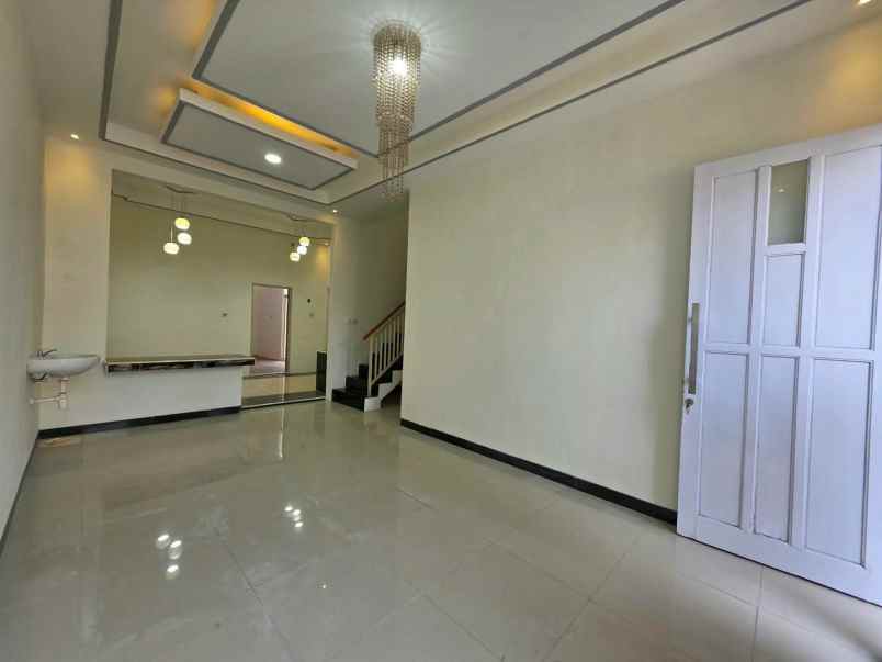dijual rumah perumahan istana mentari