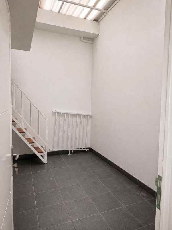 dijual rumah perumahan puri amala asri