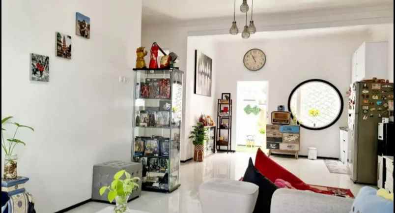 dijual rumah perumahan puri palma araya