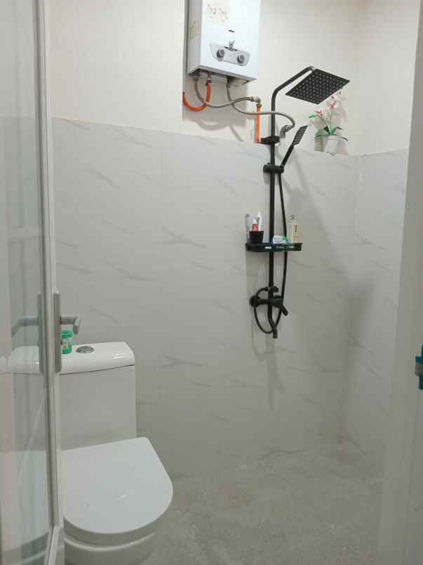 dijual rumah perumahan villa indah