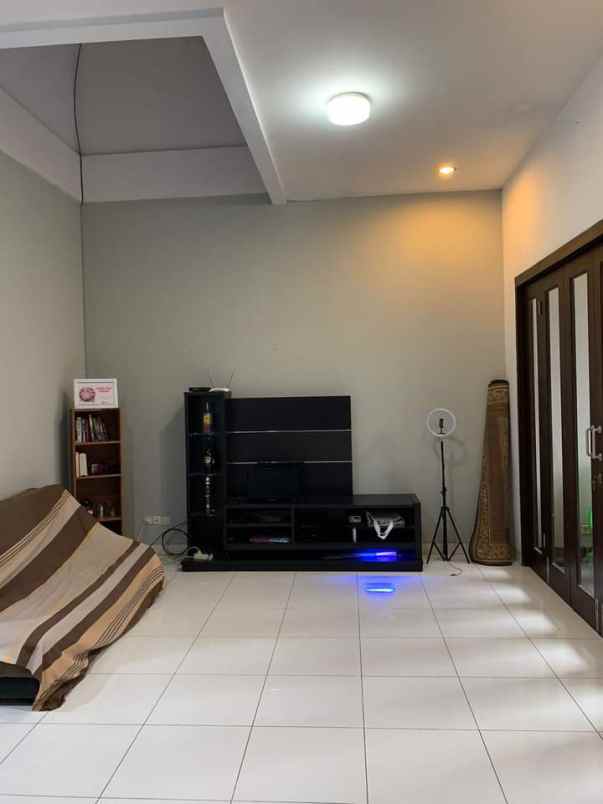dijual rumah pondok hijau
