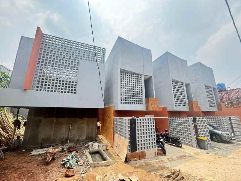 dijual rumah pondok kelapa