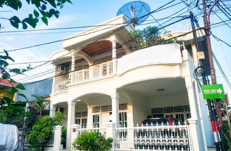 dijual rumah pondok kelapa