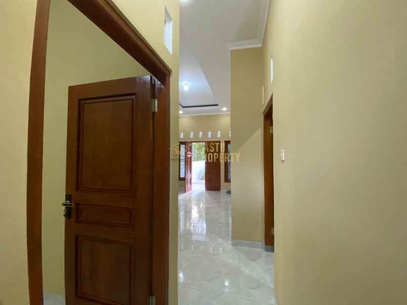dijual rumah prambanan