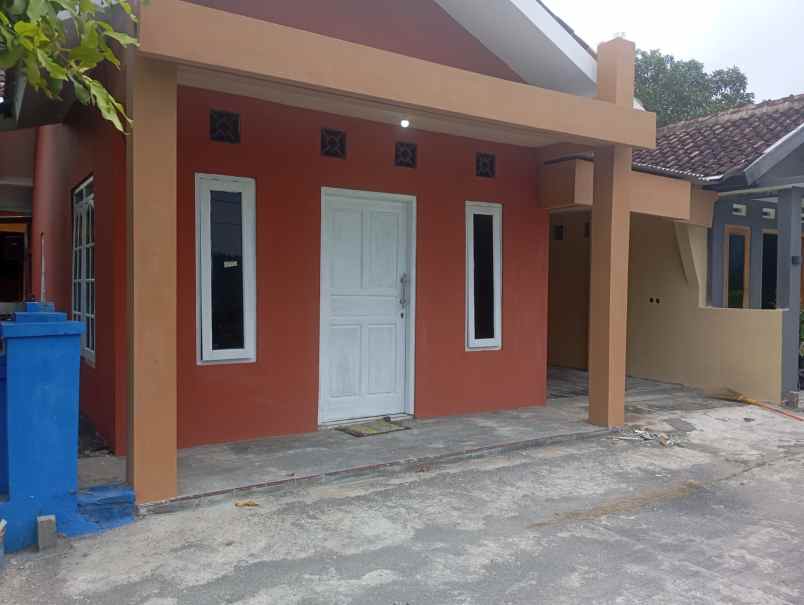 dijual rumah prambanan sleman