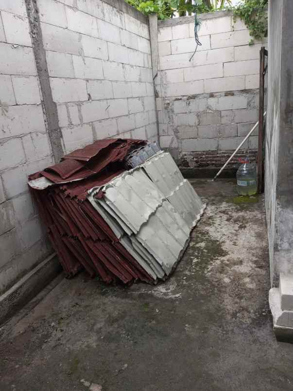 dijual rumah pucang gading