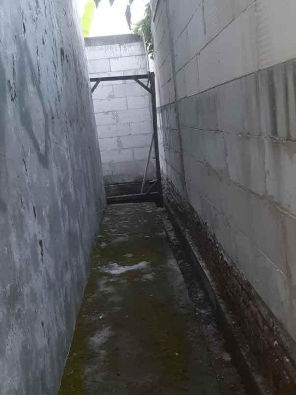 dijual rumah pucang gading