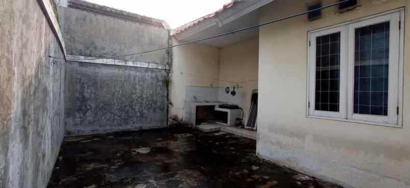 dijual rumah puri surya jaya