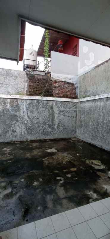 dijual rumah puri surya jaya