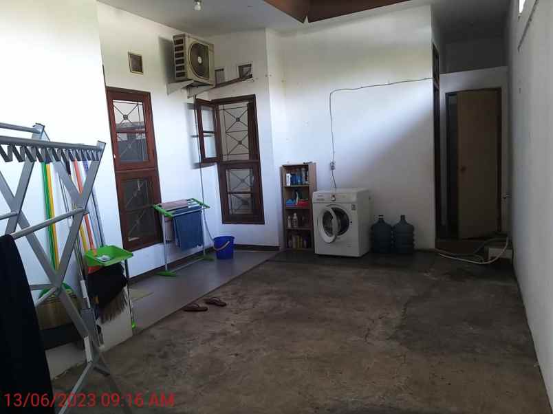 dijual rumah puri surya jaya
