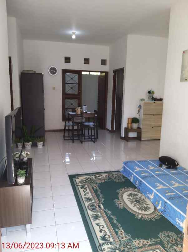 dijual rumah puri surya jaya