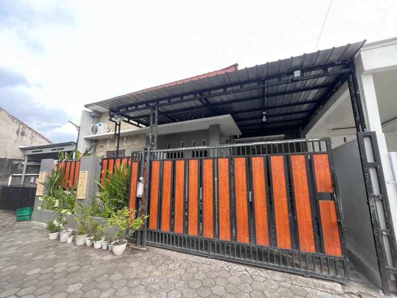 dijual rumah purwomartani