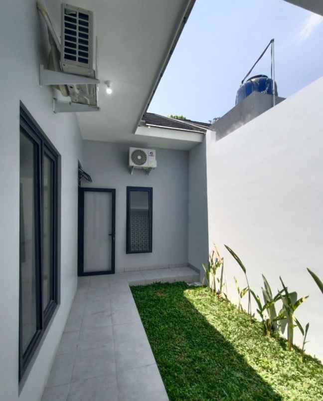 dijual rumah purwomartani