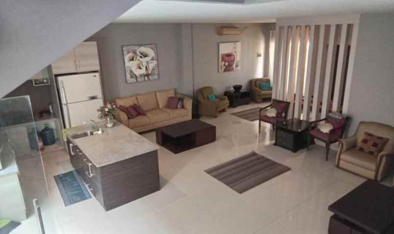 dijual rumah raffless hills cibubur