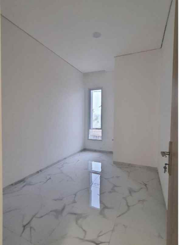 dijual rumah rangkapan jaya