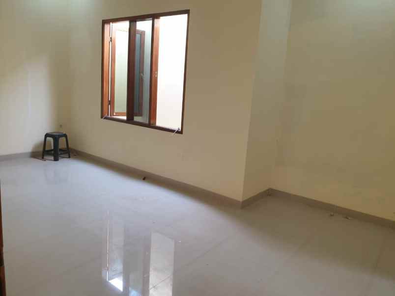 dijual rumah rawamangun