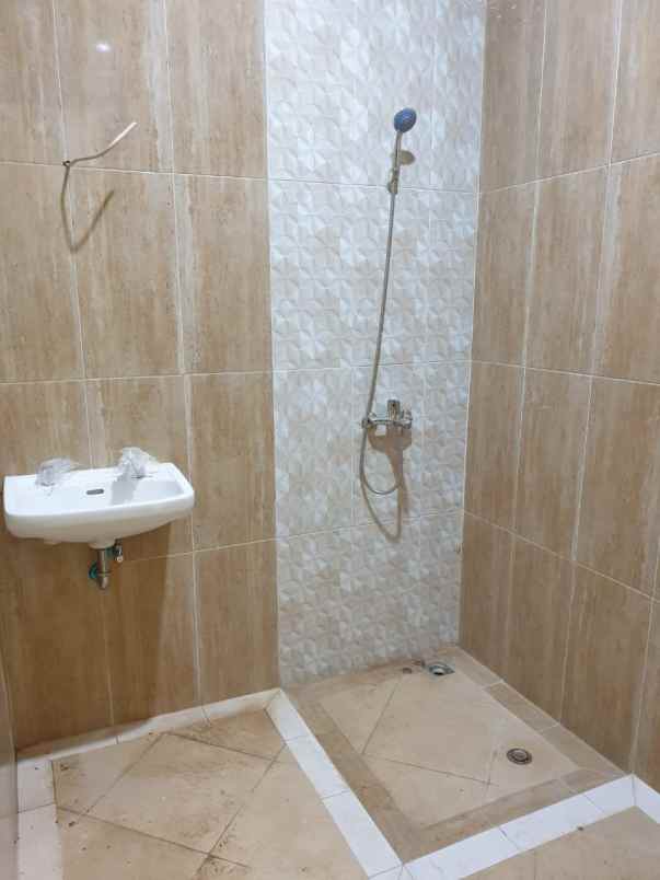 dijual rumah rawamangun