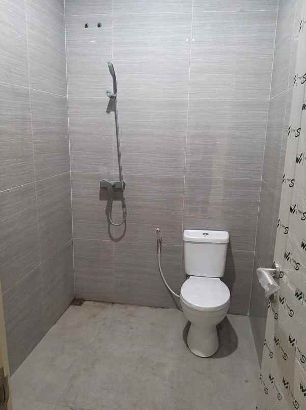 dijual rumah raya ngagel jaya utara