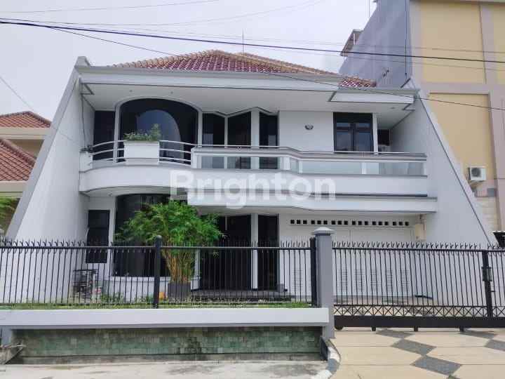 dijual rumah raya sutorejo prima