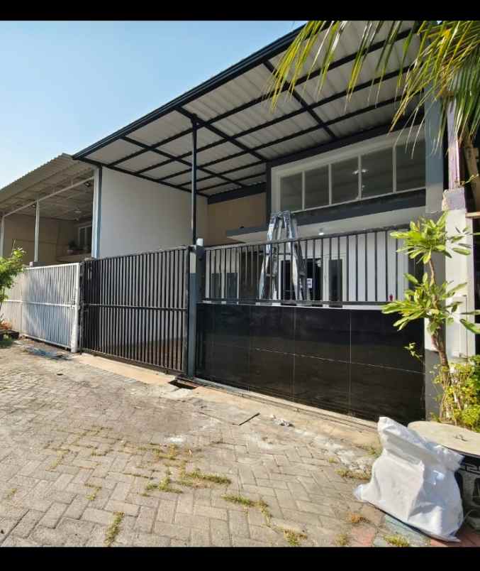 dijual rumah rungkut surabaya