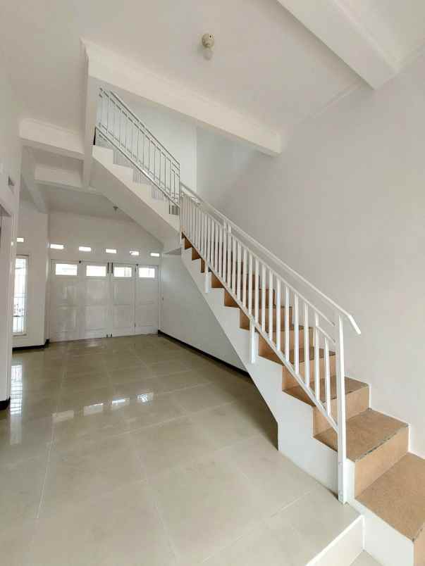 dijual rumah saptorenggo pakis malang