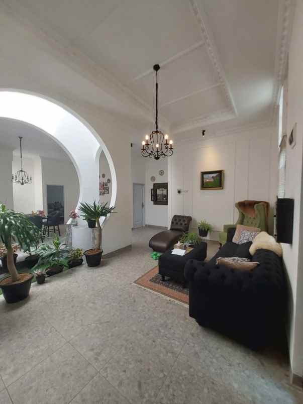 dijual rumah sariwangi