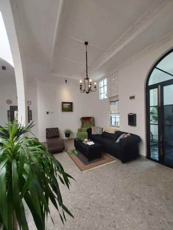 dijual rumah sariwangi