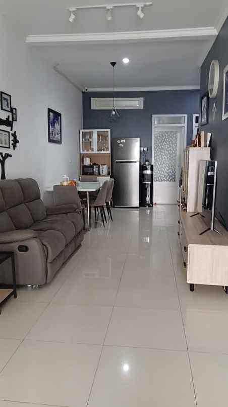 dijual rumah sariwangi cihanjuang