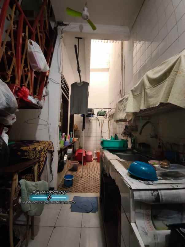 dijual rumah secondary dalam komplek akses jalan lebar
