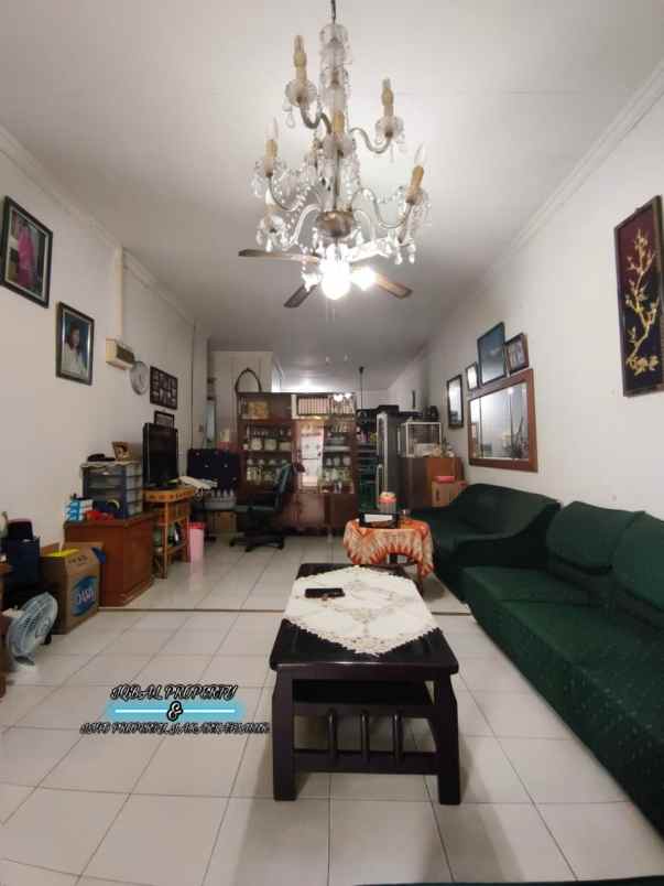 dijual rumah secondary dalam komplek akses jalan lebar