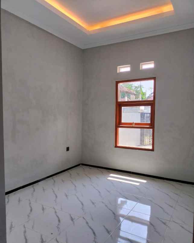 dijual rumah selomartani