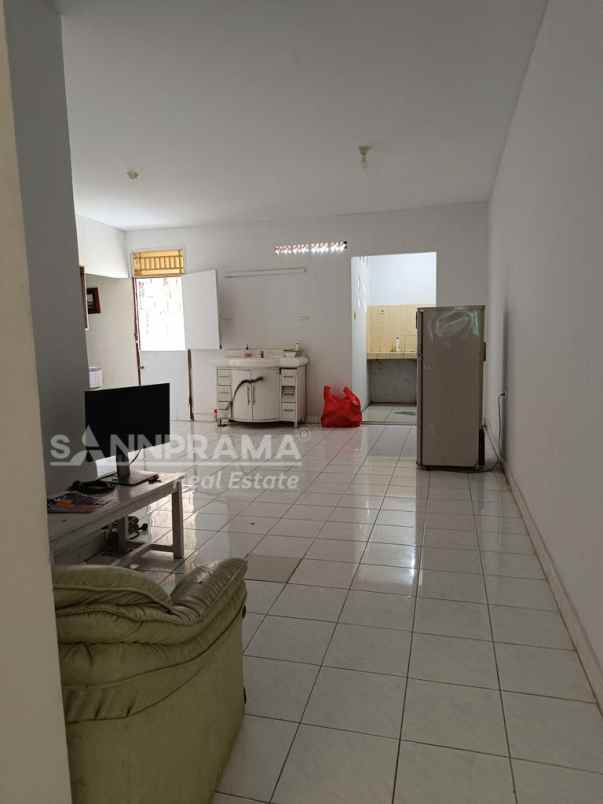 dijual rumah siap huni turun harga depok