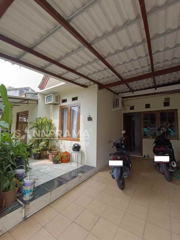 dijual rumah siap huni turun harga depok