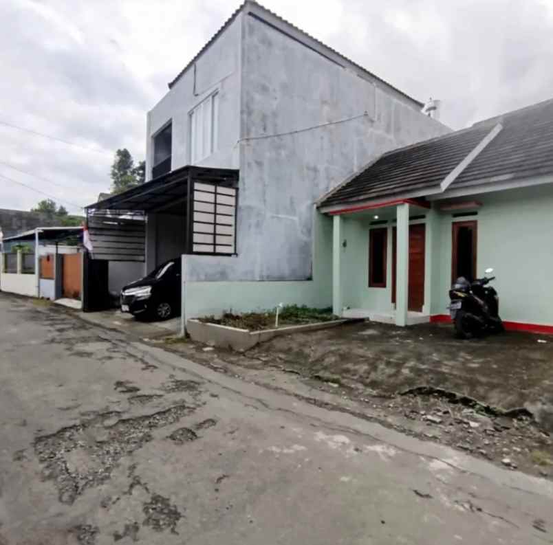 dijual rumah sidomoyo