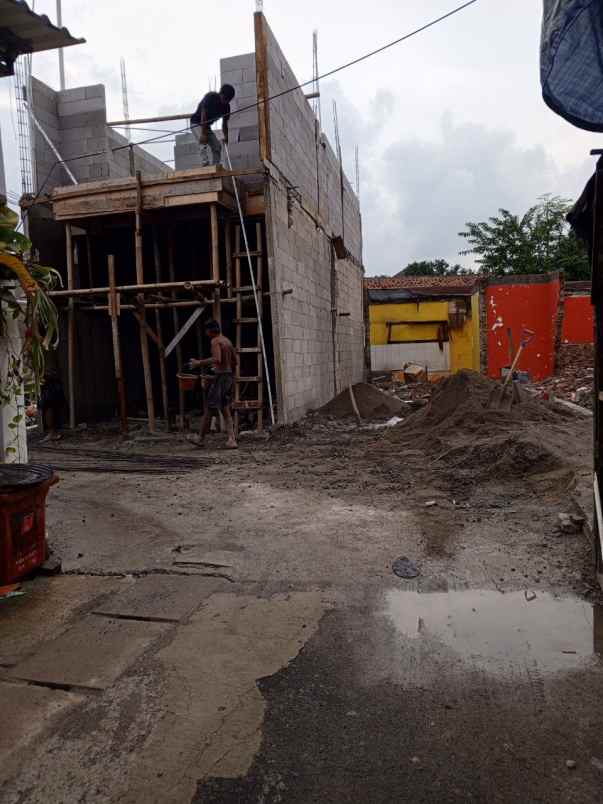 dijual rumah srengseng sawah