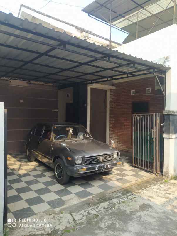 dijual rumah stafmdion maguwo