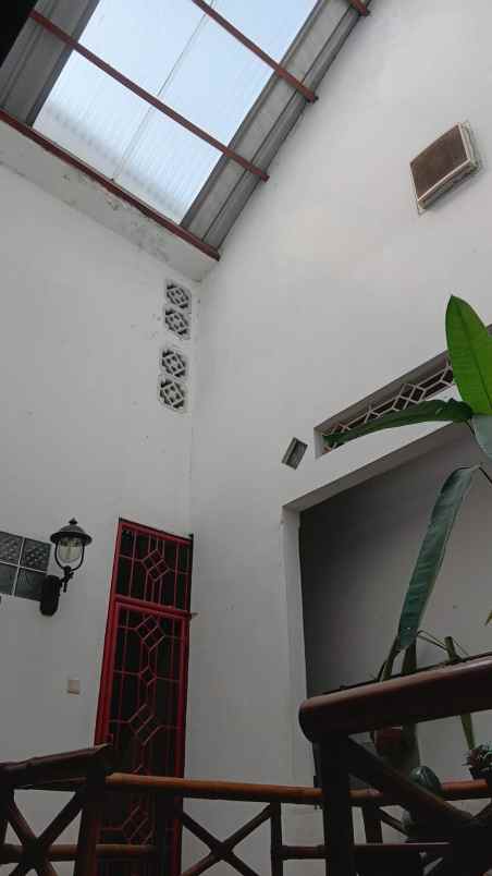 dijual rumah strategis di tanah kusir jakarta selatan