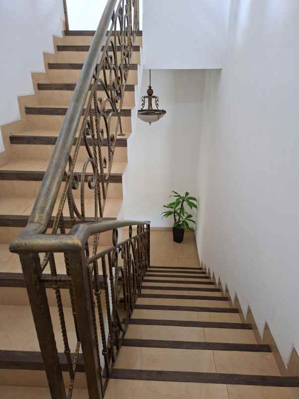 dijual rumah sunter kirana sunter