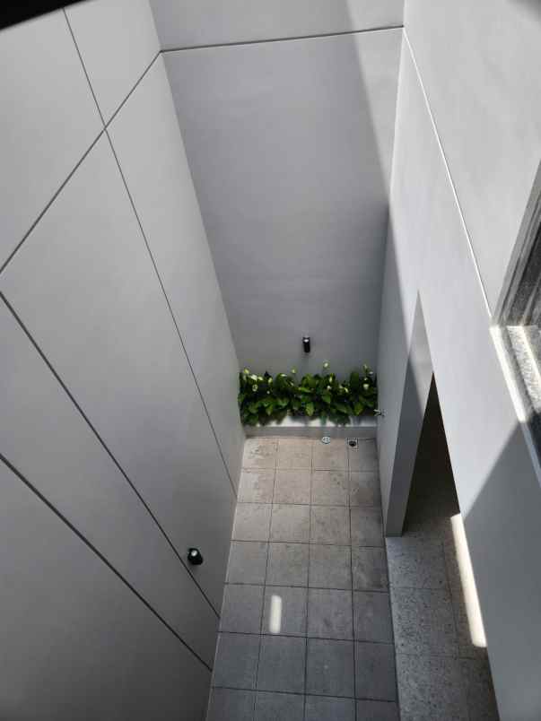 dijual rumah sutorejo prima indah