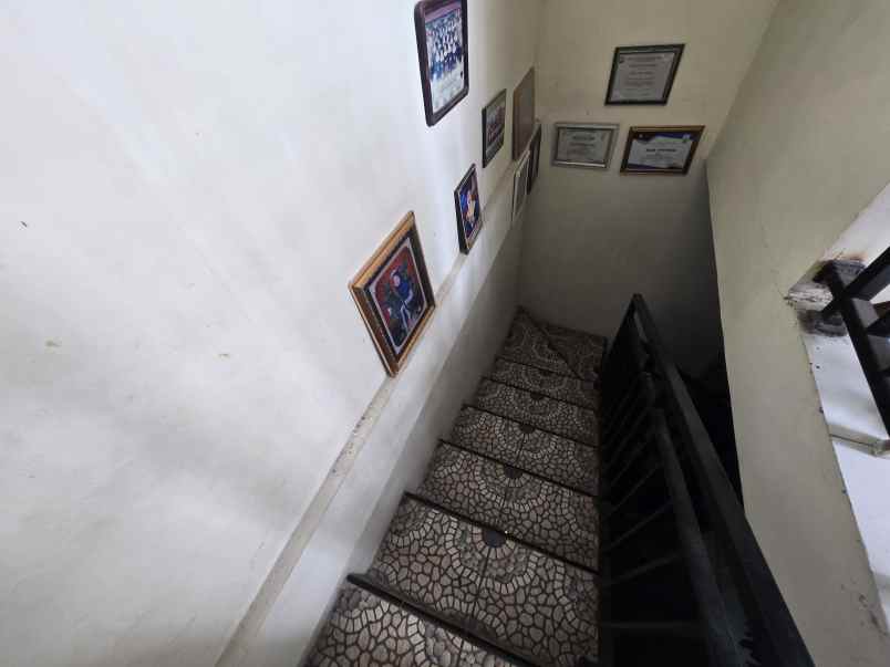 dijual rumah suvarna sutera cikupa