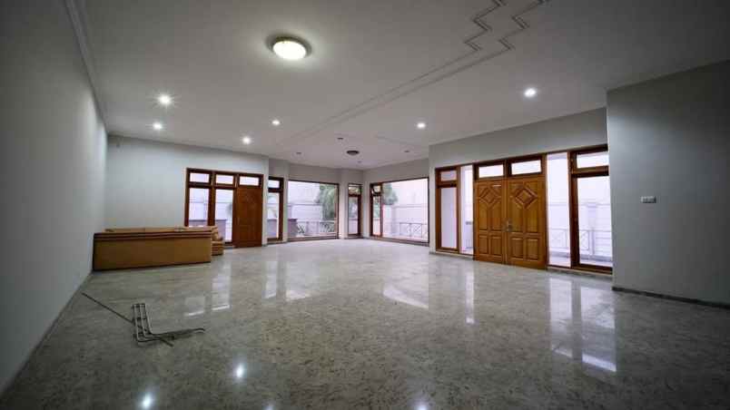 dijual rumah taman hunian satelit