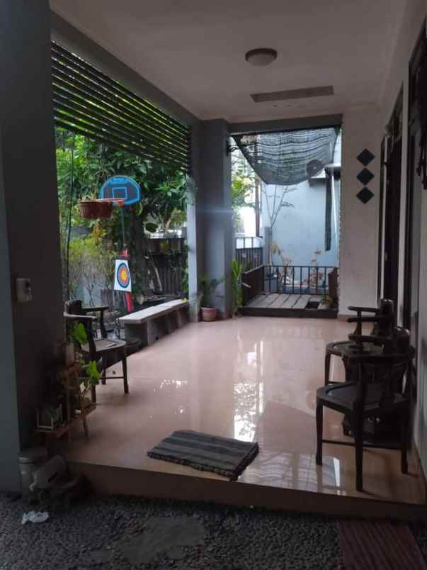 dijual rumah taman sepat kebgusan