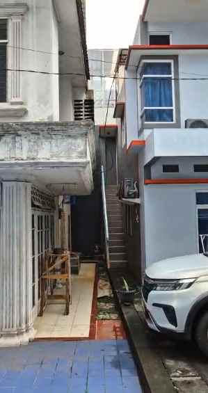 dijual rumah tomang