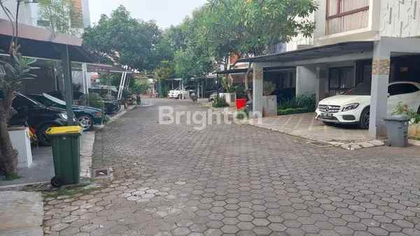dijual rumah town house pondok labu
