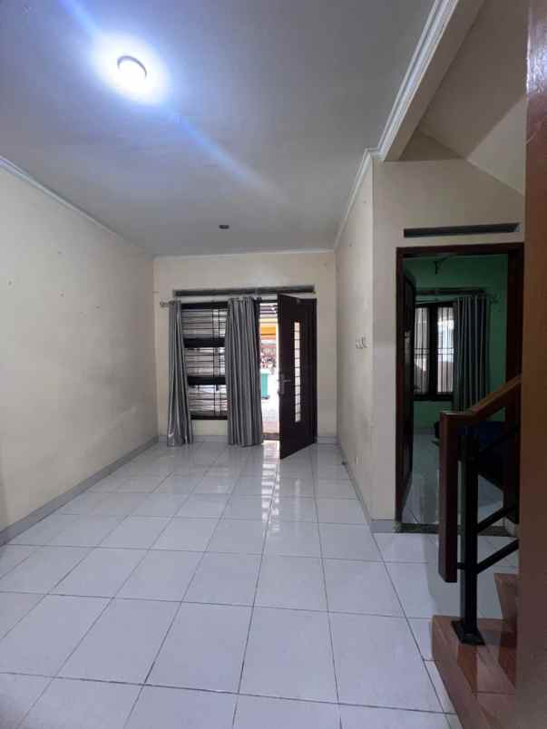 dijual rumah townhouse balleza antapani