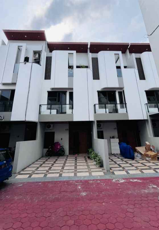 dijual rumah utan kayu utara matraman