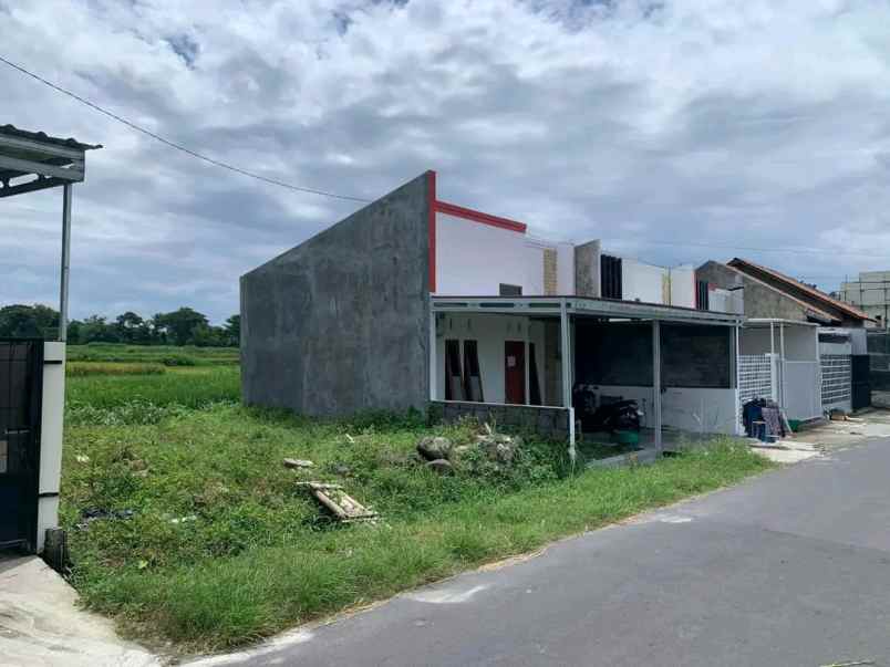 dijual rumah utara candi prambanan