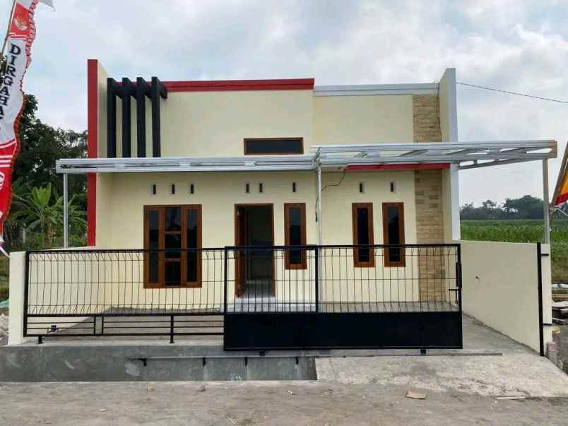 dijual rumah utara candi prambanan